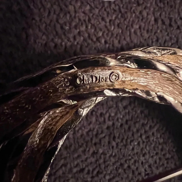 Christian Dior Double Heart Brooch with Swarovski Crystals - Picture 3 of 4